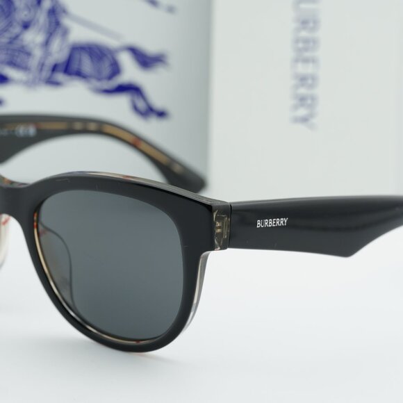 Burberry BE4432U 412187 Square Sunglasses - Black on Vintage/Grey main image 9